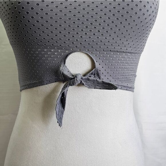 PINK Victoria's Secret Gray Mesh Tie Front Sports Bra Size XS - Picture 4 of 8